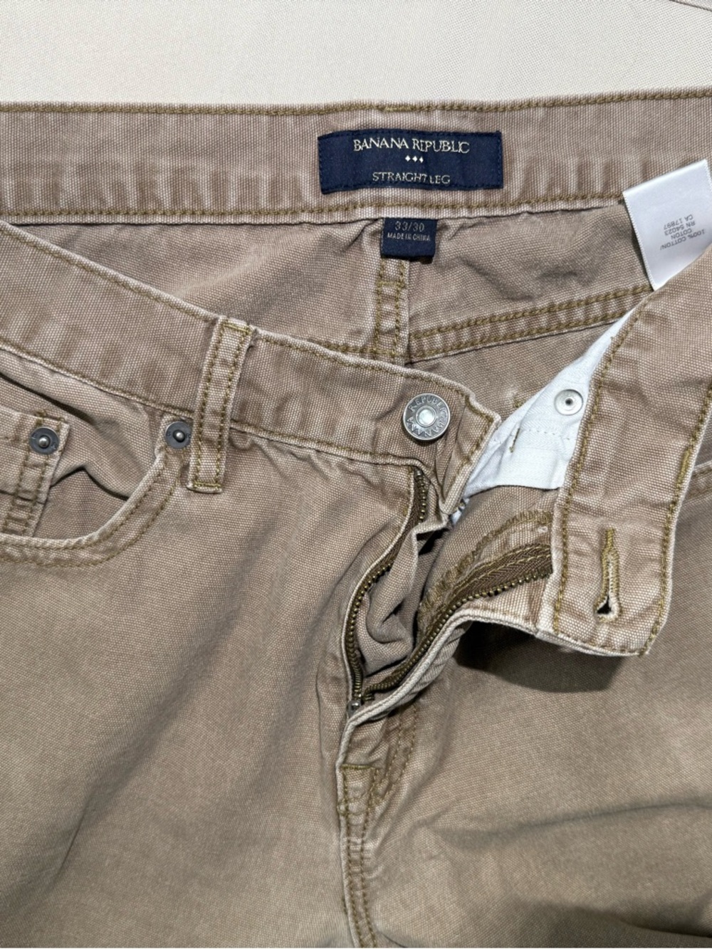 Banana Republic Straight Leg Pants in Light Khaki